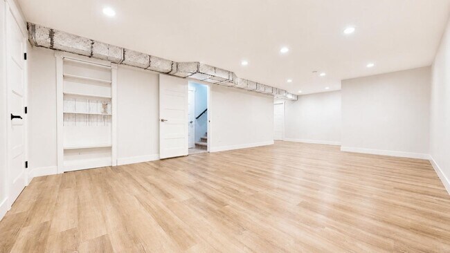 Building Photo - 3660 Native Dancer Dr