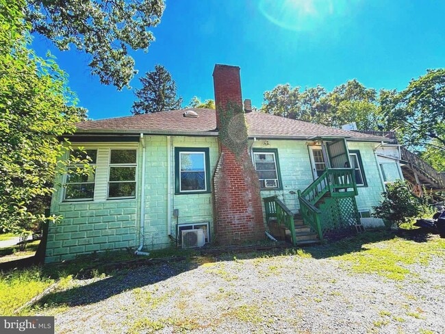 Building Photo - 225 S Delsea Dr