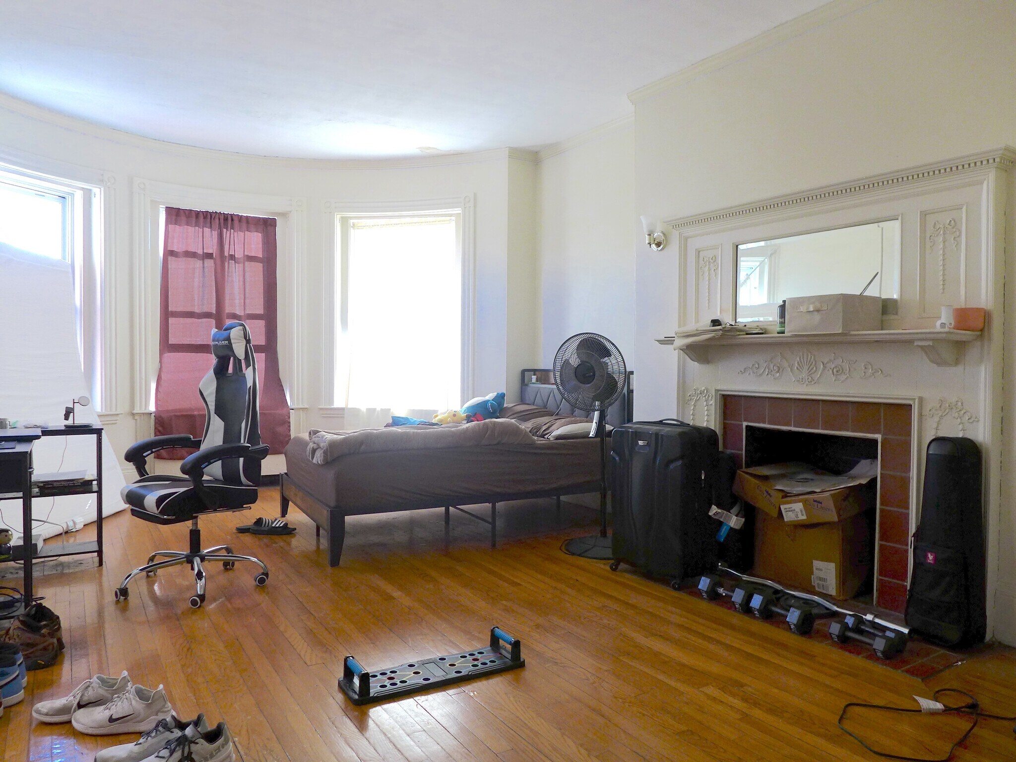 Building Photo - 908 Beacon St