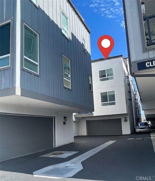 Building Photo - 1811 S Mesa St