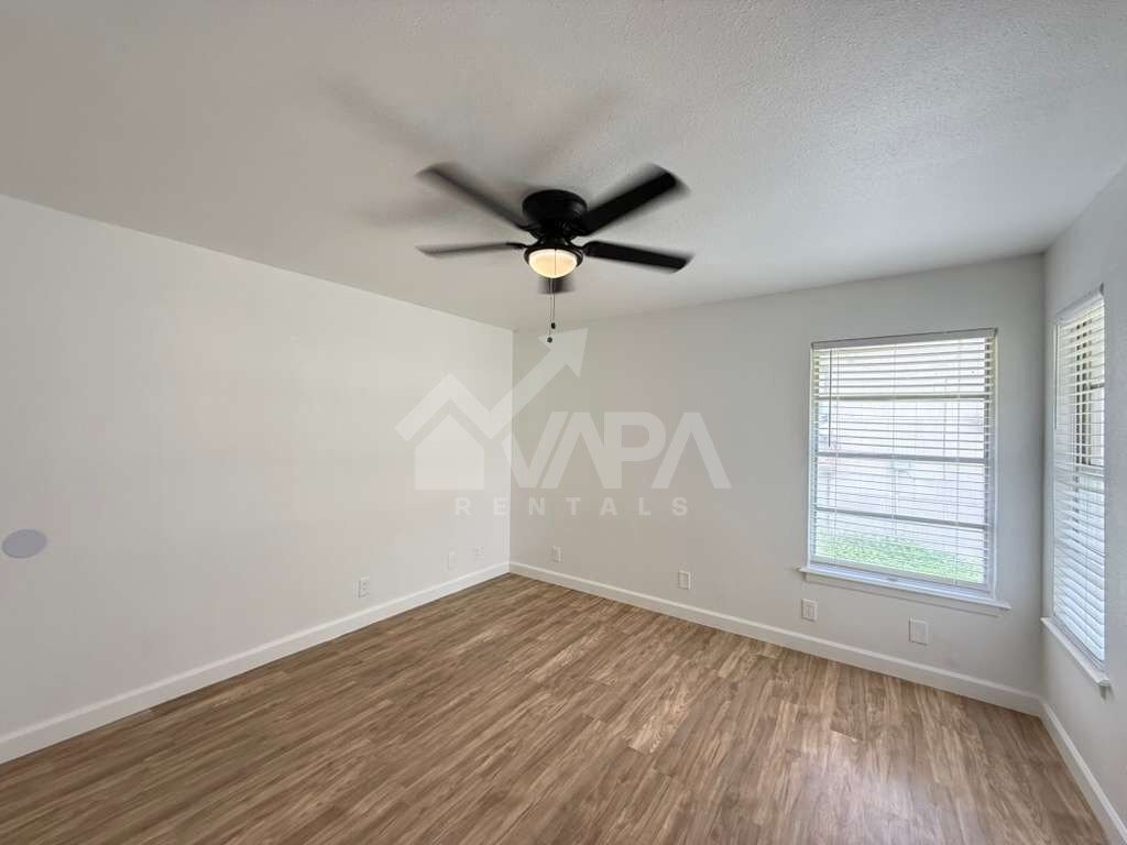 Building Photo - 4511 Diamondhead Dr