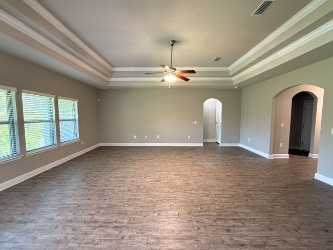 Building Photo - Spacious 4 bedroom 2.5 bath Home for Rent ...