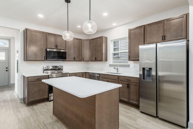 Building Photo - 55 Brehl Ave
