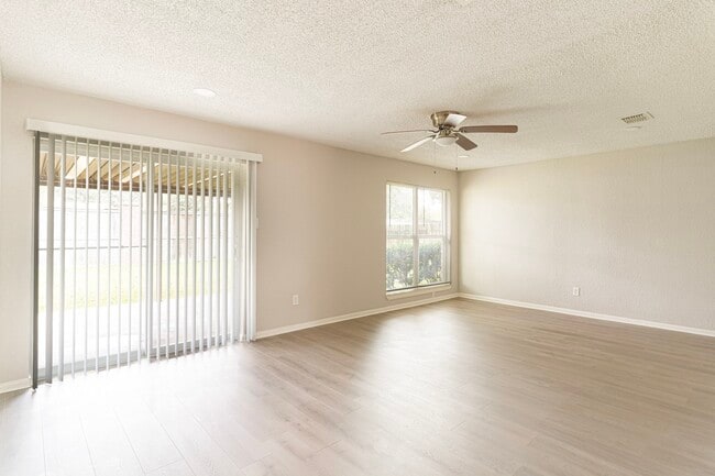 Building Photo - 19414 Leafwood Ln