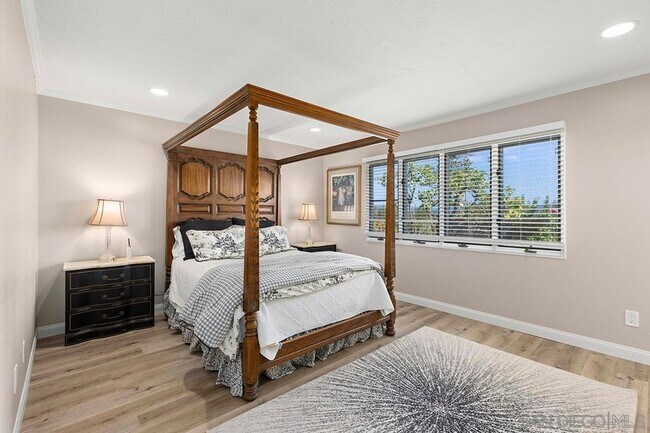 Building Photo - 339 Willowspring Dr N