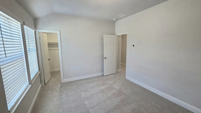 Building Photo - 3029 Hollybrook Ln