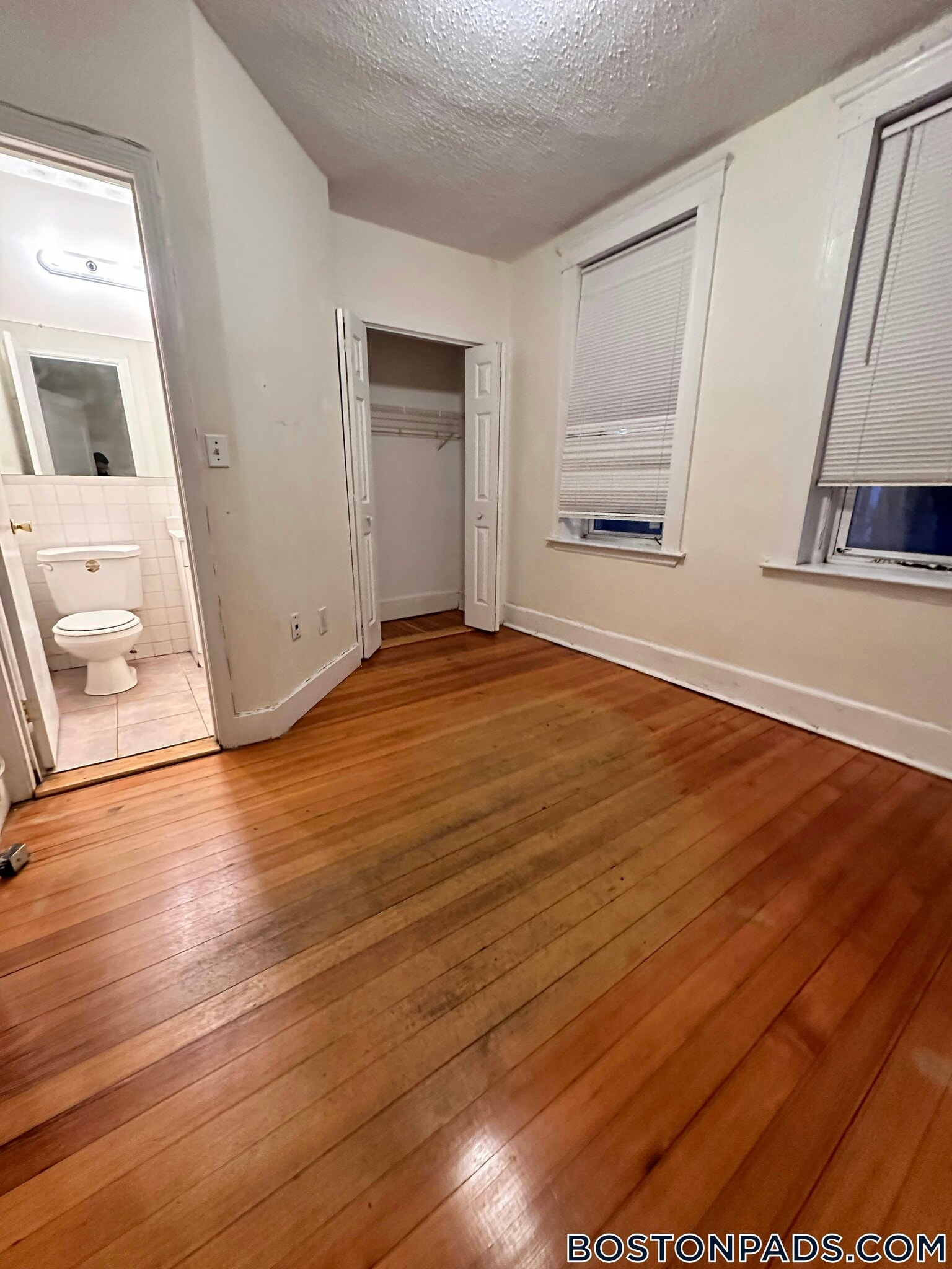 Building Photo - 15 Barrows St