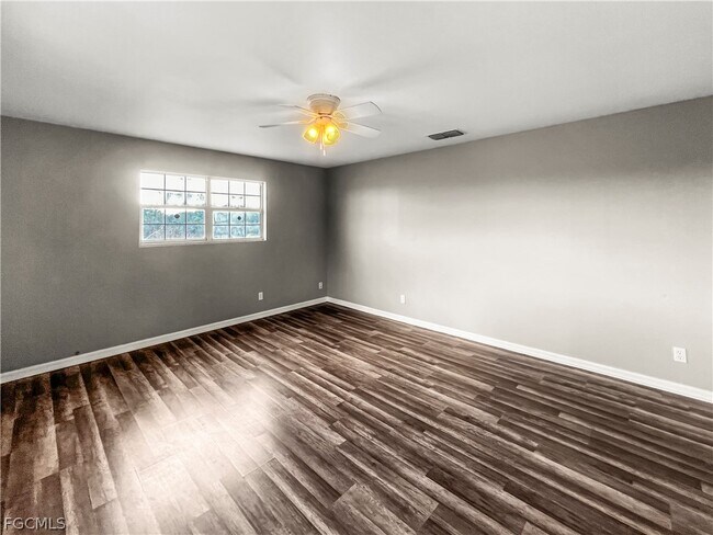 Building Photo - 849 Theodore Vail St E