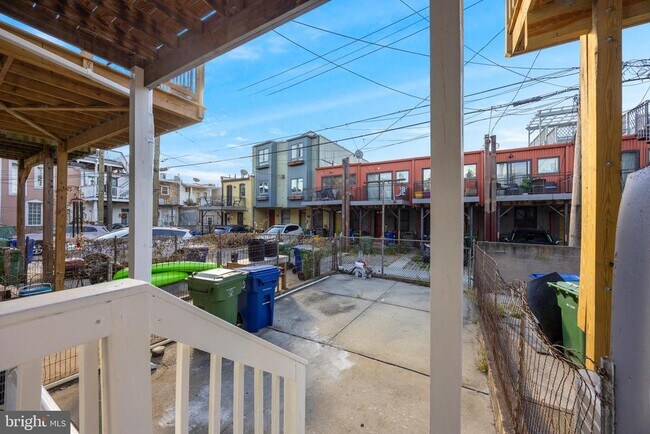 Building Photo - 10 N Ellwood Ave