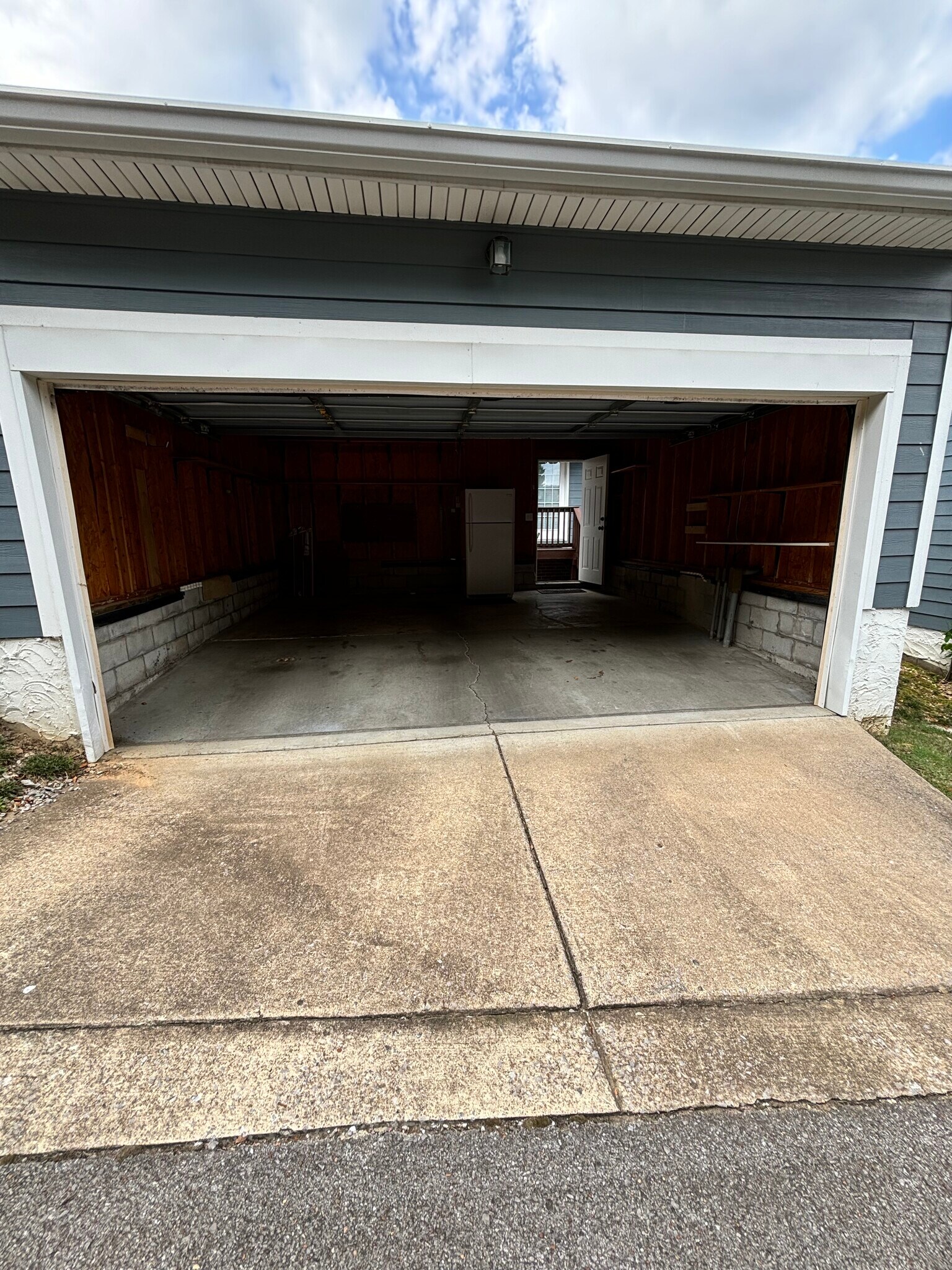 Building Photo - 7102 Lenox Village Dr