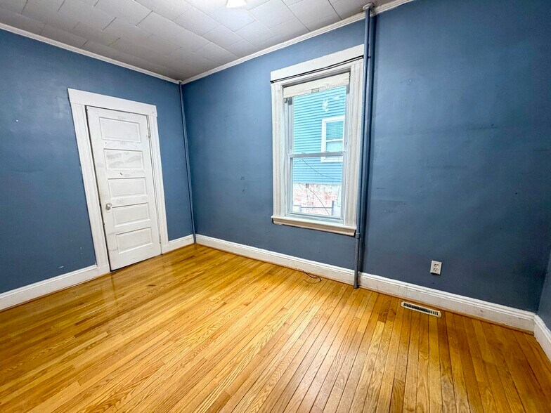 Building Photo - 8 Berkeley St