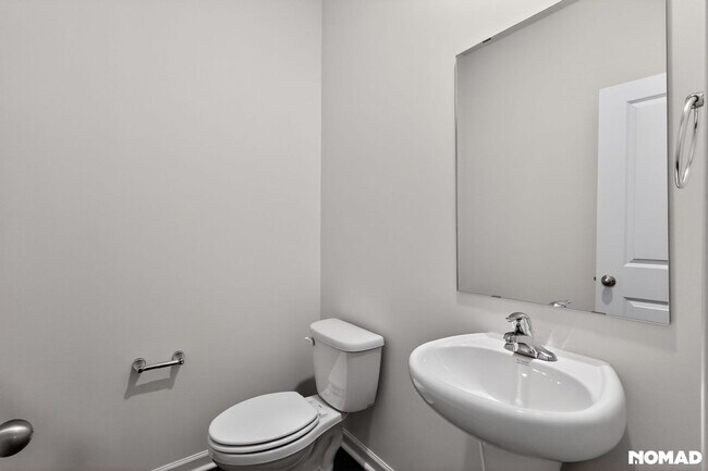 Building Photo - 821 Washington St