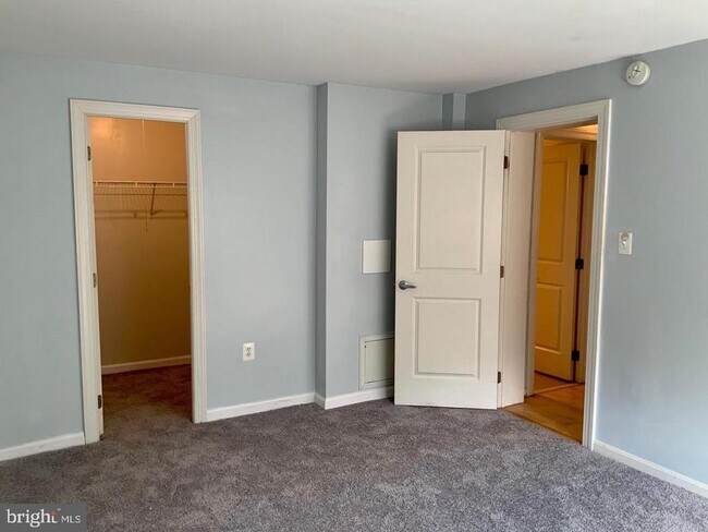 Building Photo - 3109 Naylor Rd SE