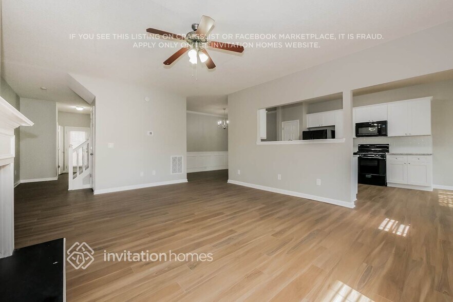 Building Photo - 162 Stillwood Dr