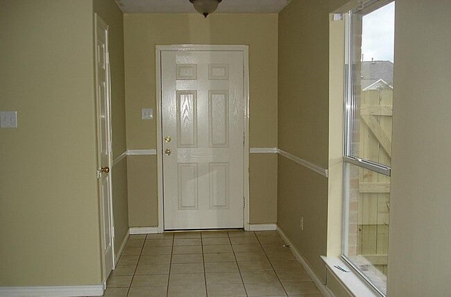 Building Photo - 5514 Bear Cave Ln