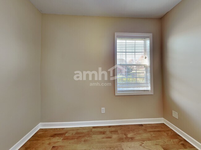 Building Photo - 103 Ridgeview Trce