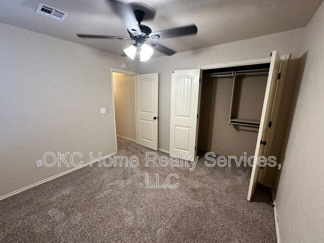 Building Photo - 1909 NE 32nd St