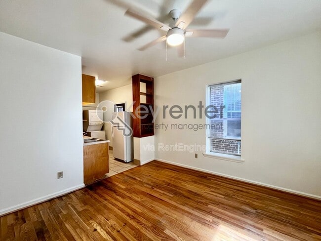 Building Photo - 77 E 17th St