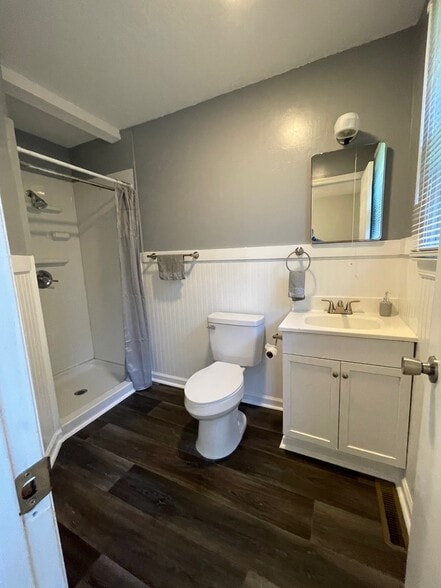 Master Bathroom - 2665 Orchid Ave
