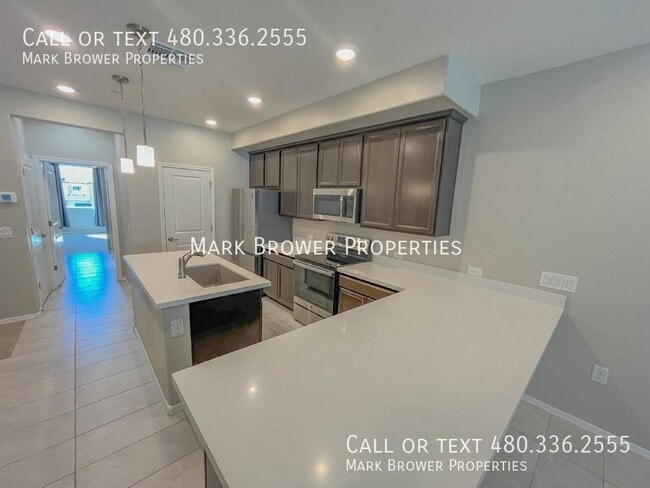Building Photo - 2661 S Sulley Dr