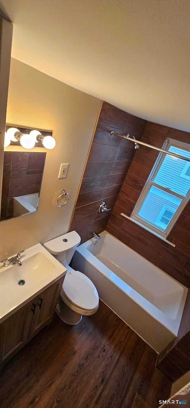 Building Photo - 63 Brooklawn St