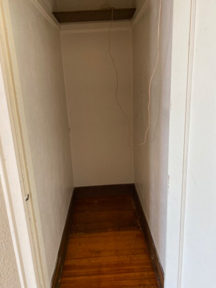 Building Photo - 203 NE Birch St