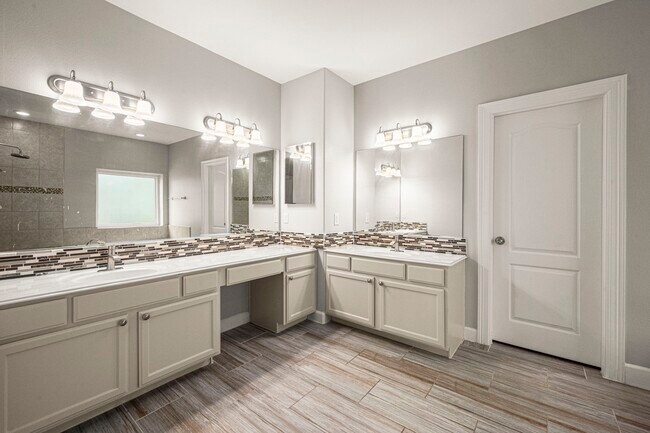 Building Photo - 107 Island Blvd