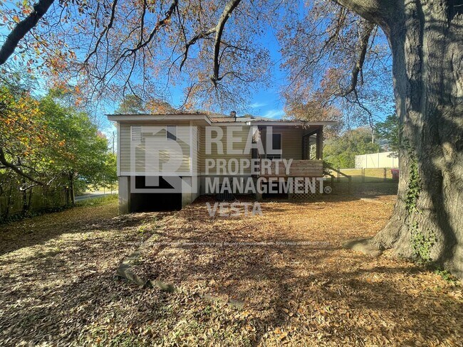 Building Photo - 110 W Ridge Cir