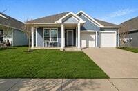 Building Photo - 9141 Blackstone Dr