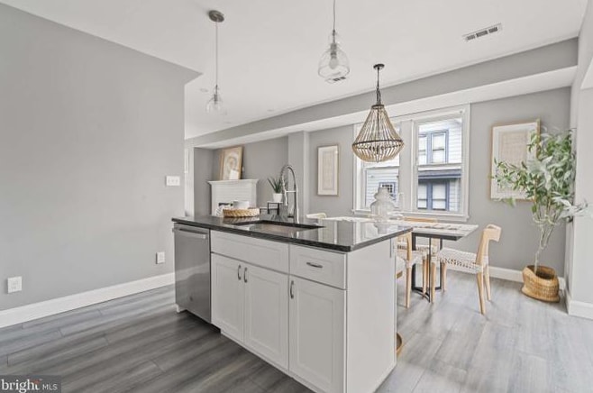 Building Photo - 1416 S St SE