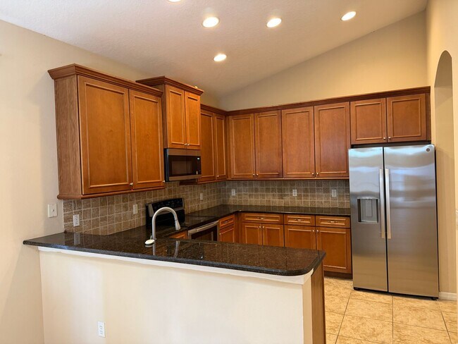 Building Photo - 3227 Lake Jean Dr