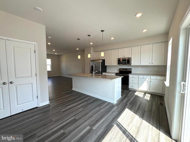 Building Photo - 12 BROOKFIELD Mews