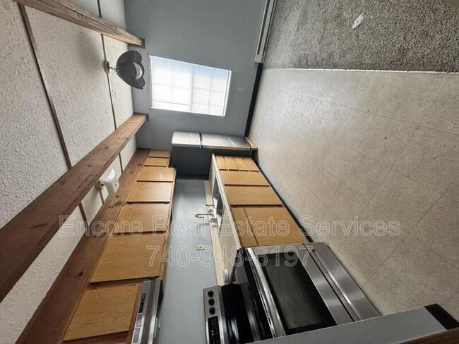 Building Photo - 573 Brookside Ct