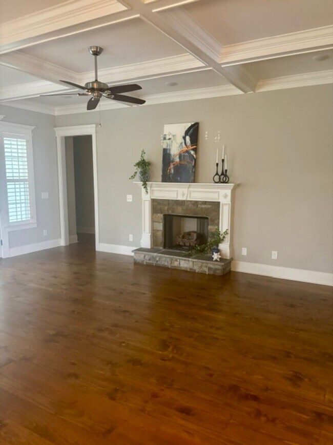 Building Photo - 4304 Sabal Dr