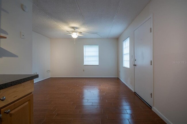 Building Photo - 5221 Bayshore Blvd