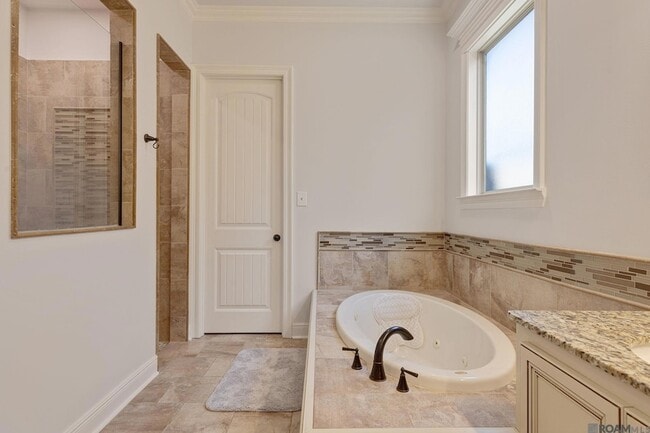 Building Photo - 100 Flora Springs Dr