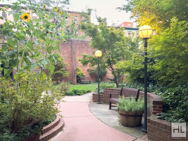 Building Photo - 555 Washington Ave