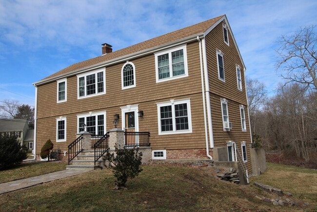 Primary Photo - 218 Thurber Ave