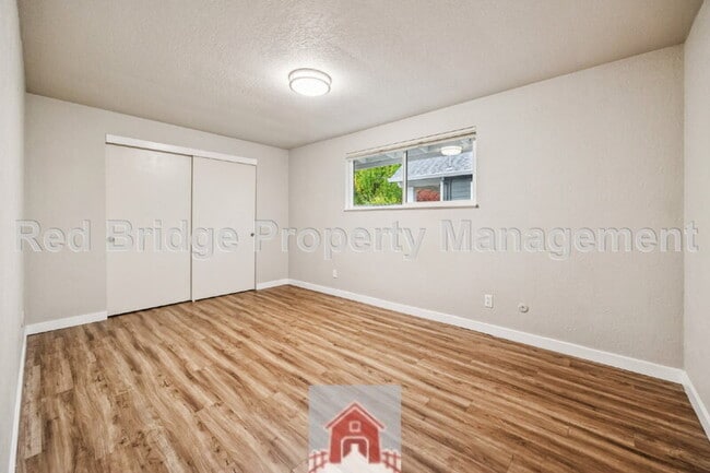 Building Photo - 3440 SE 8th Ave