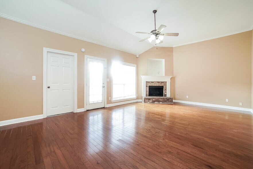 Building Photo - 2733 Graystone Dr
