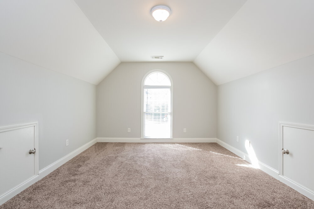 Building Photo - 5685 Eagles Watch