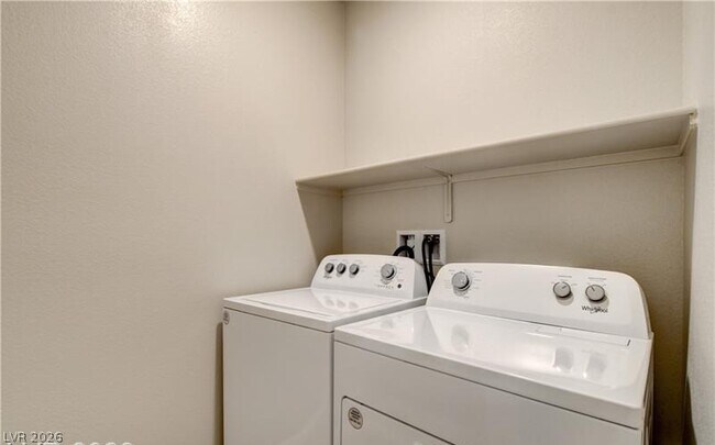 Building Photo - 10293 Sequoia Fls Pl