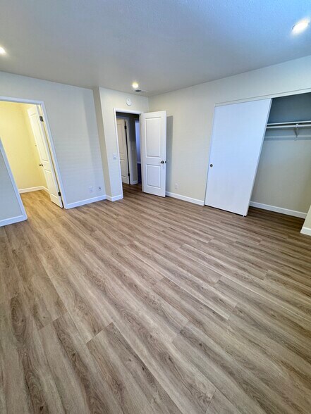 Building Photo - 511 Granger Ter