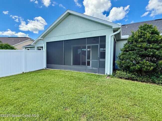 Building Photo - 7634 Loren Cove Dr