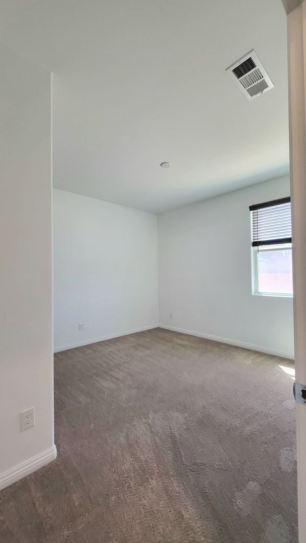 Building Photo - TESORA PAHRUMP - E. Summit Avenue