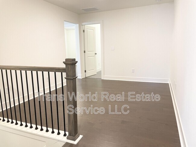 Building Photo - 59 Auburn Valley Way