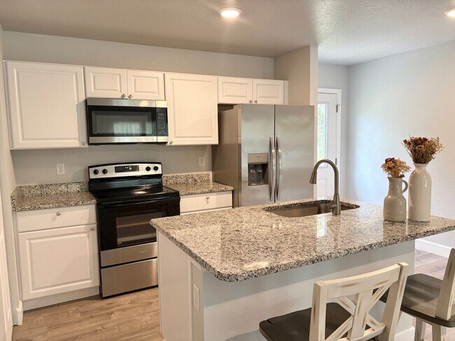 Building Photo - 9850 NE 69th Pl