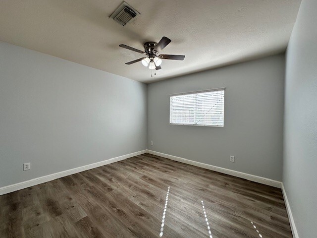 Building Photo - 10403 Hurst Hill Ln