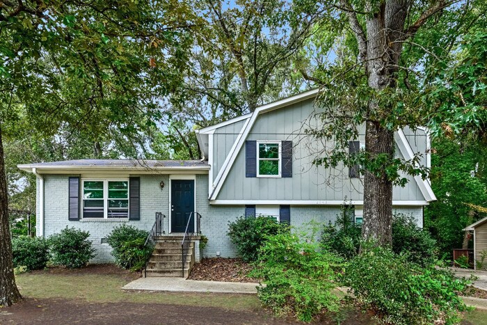 Primary Photo - 2948 Medina Dr