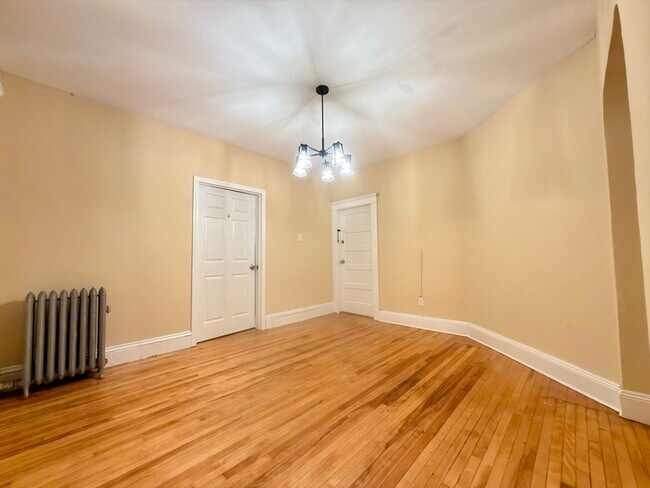 Building Photo - 90 Vernon St